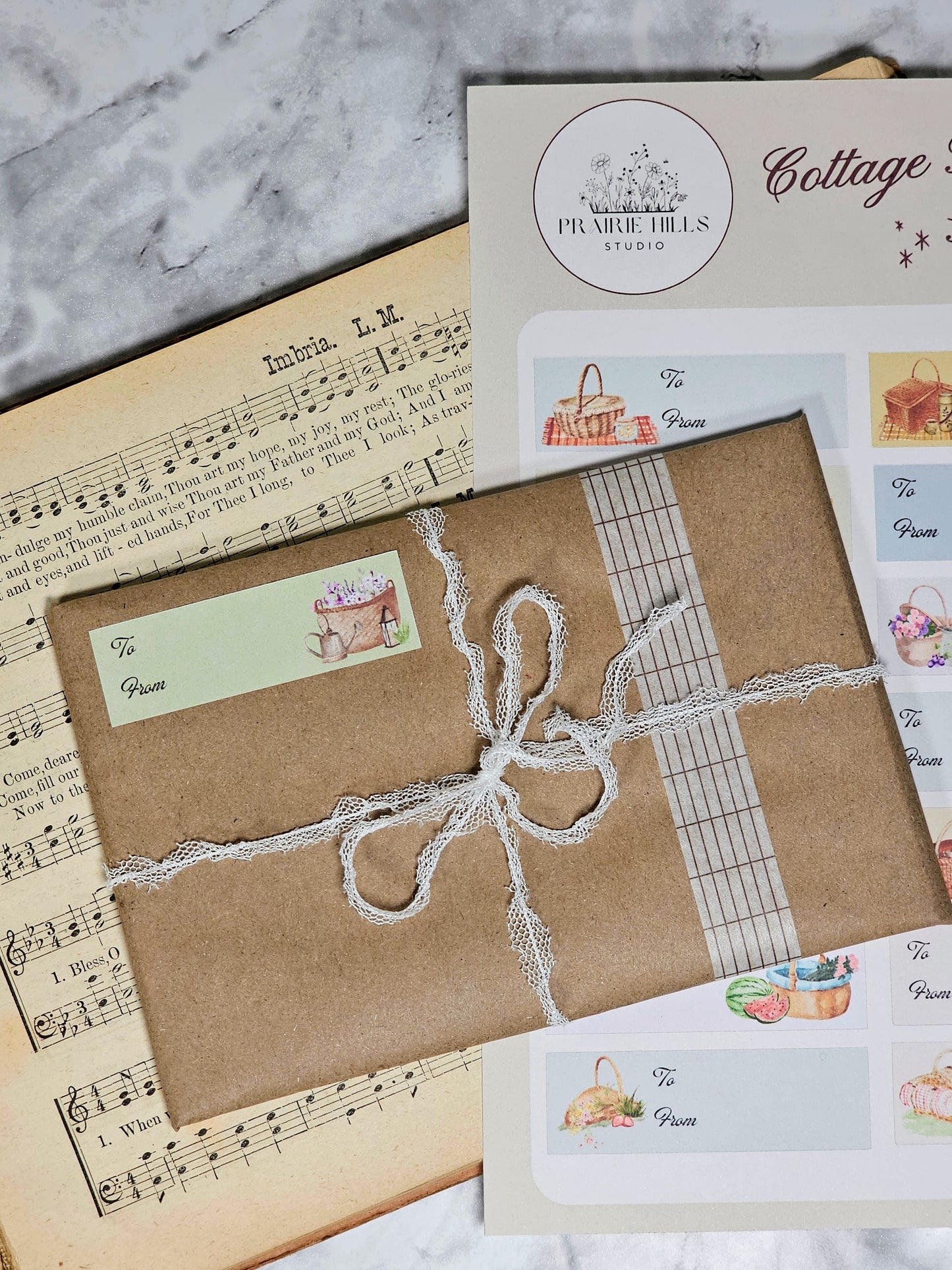 Cottage Picnic Gift Tag Stickers