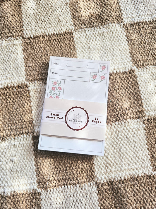 Vintage-Style Floral Small Memo Pad